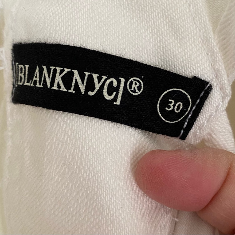 Blank NYC Off white denim distressed shortalls womens size 30 - Picture 5 of 6